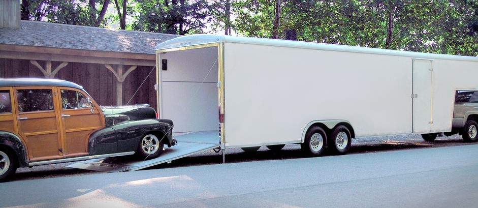 You are currently viewing Hot Shot Car Shipping Explained