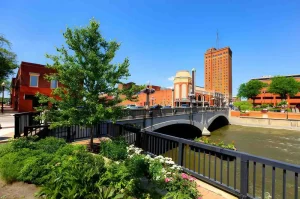 shipping a car to or from aurora, il